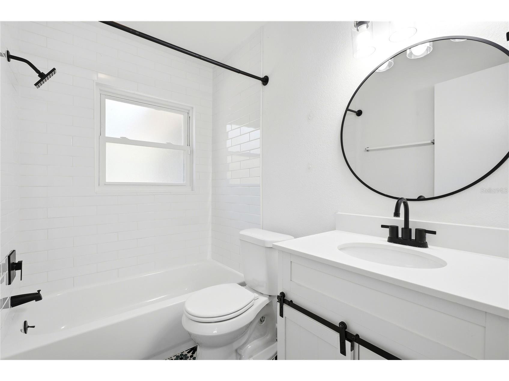 5586 30th Avenue N Saint Petersburg FL 33710 TB8518396 image22