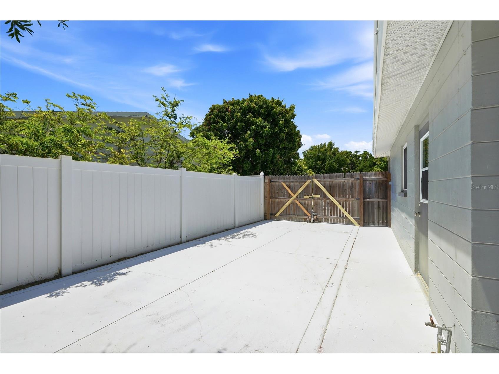 5586 30th Avenue N Saint Petersburg FL 33710 TB8518396 image26