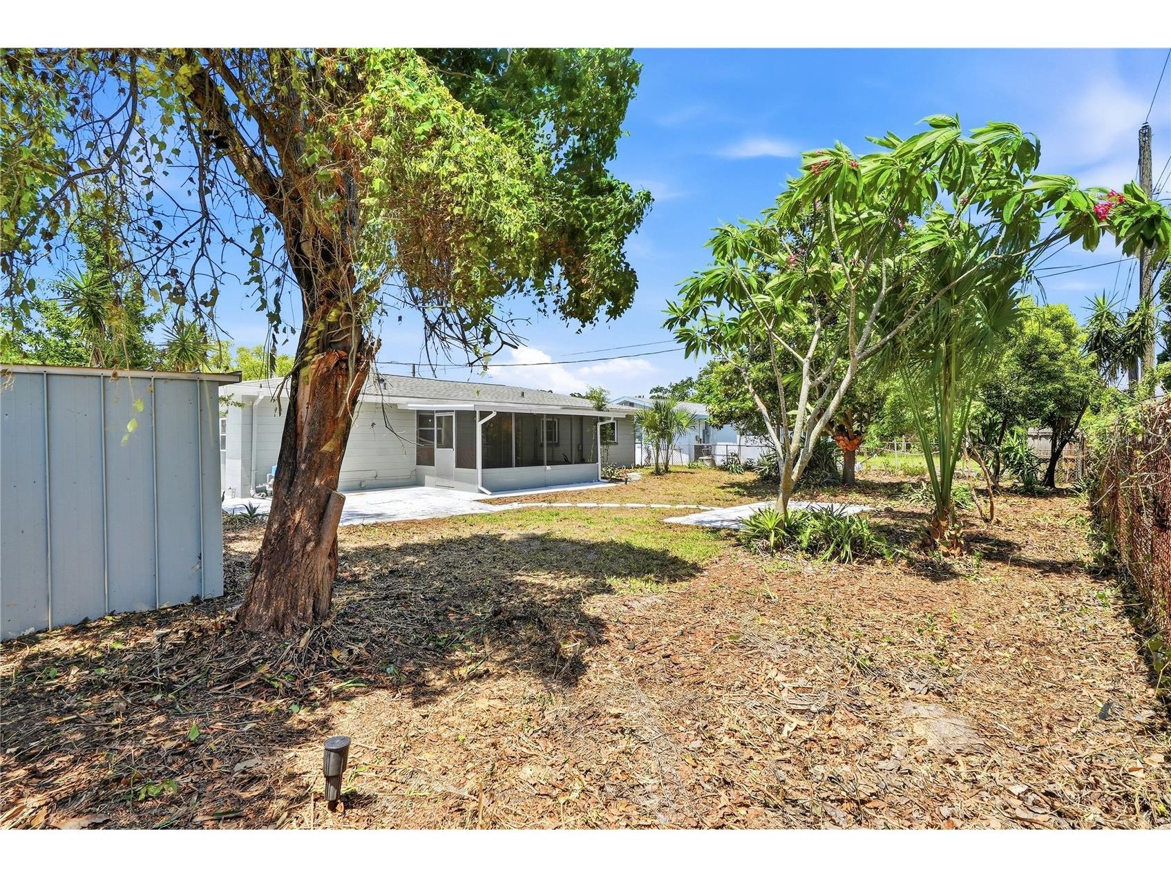 5586 30th Avenue N Saint Petersburg FL 33710 TB8518396 image29