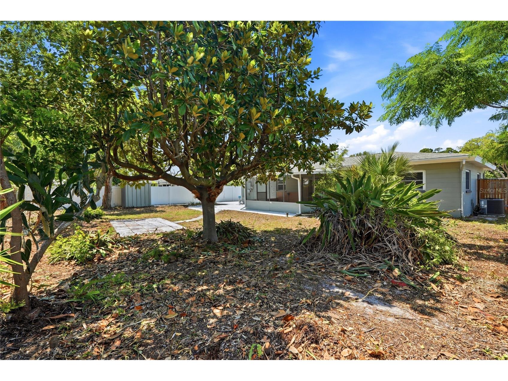 5586 30th Avenue N Saint Petersburg FL 33710 TB8518396 image31