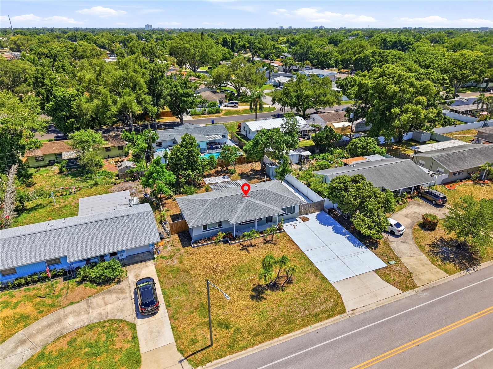 5586 30th Avenue N Saint Petersburg FL 33710 TB8518396 image32
