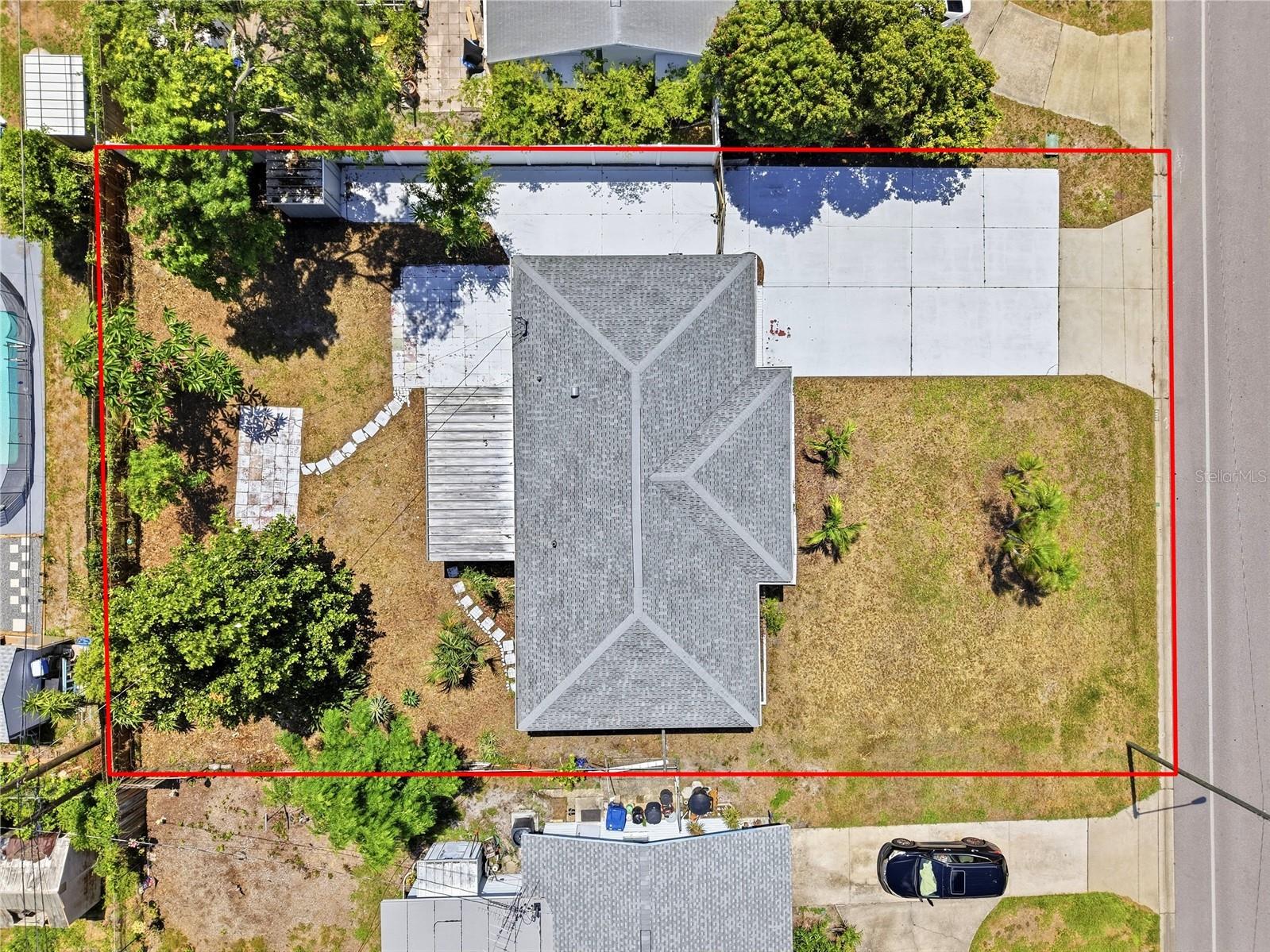 5586 30th Avenue N Saint Petersburg FL 33710 TB8518396 image33