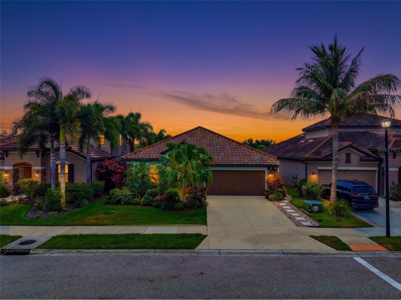 5587 Foxtail Palm Lane Sarasota FL 34233 A4693177 image1