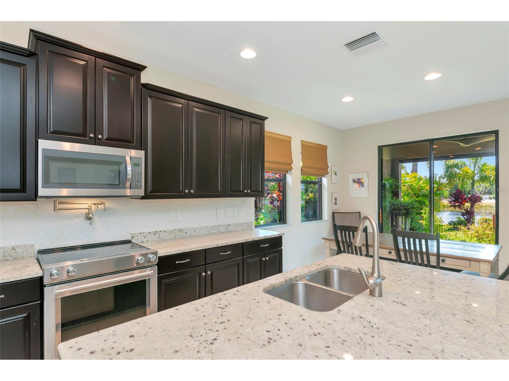5587 Foxtail Palm Lane Sarasota FL 34233 A4693177 image10