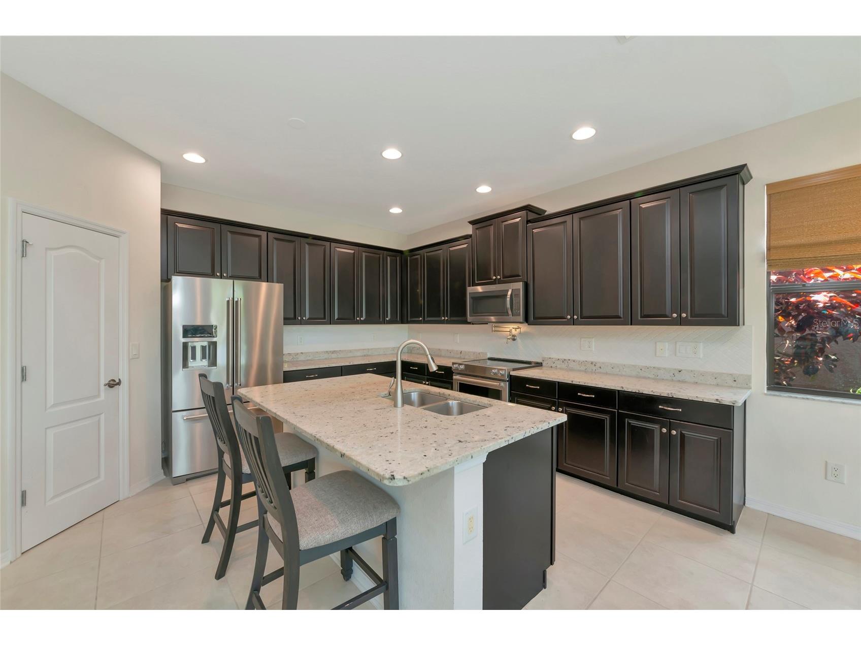 5587 Foxtail Palm Lane Sarasota FL 34233 A4693177 image12