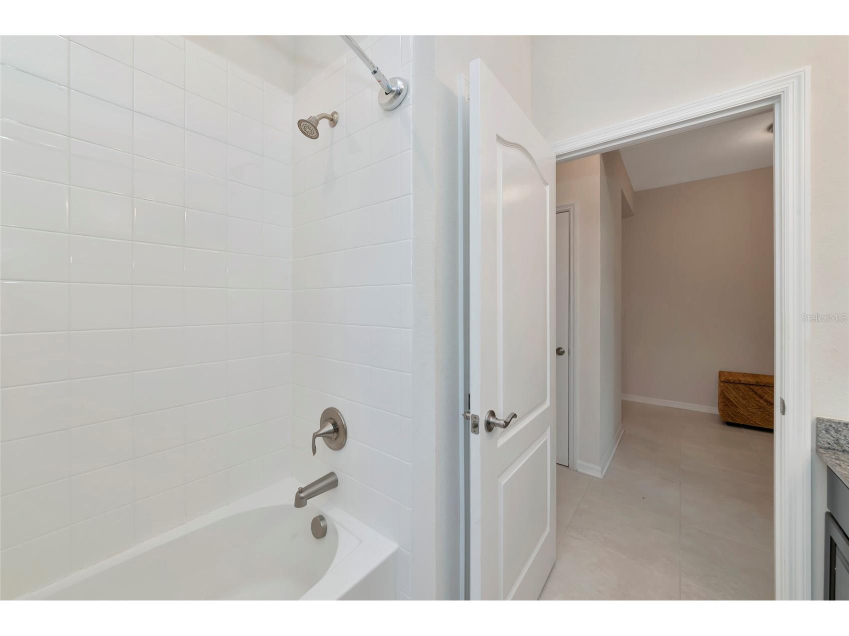 5587 Foxtail Palm Lane Sarasota FL 34233 A4693177 image30