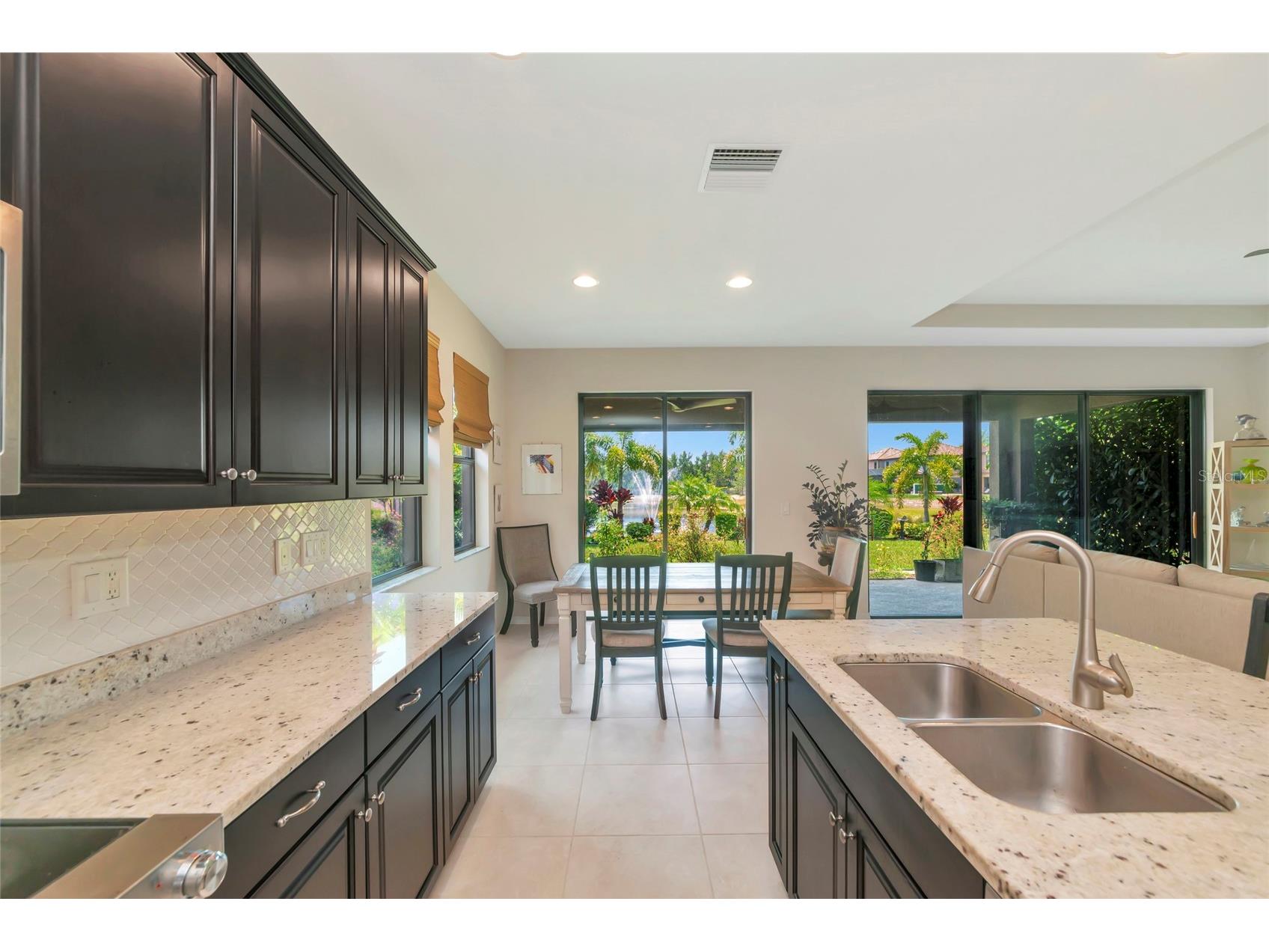 5587 Foxtail Palm Lane Sarasota FL 34233 A4693177 image8