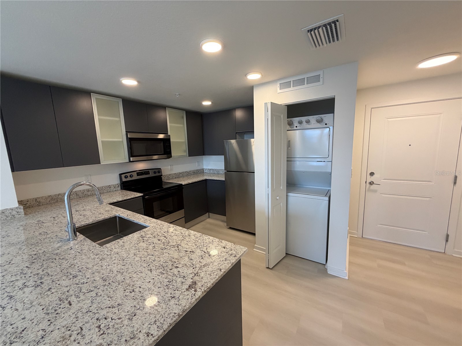5587 Millenia Park Blvd #403 Orlando FL 32839 O6413212 image1
