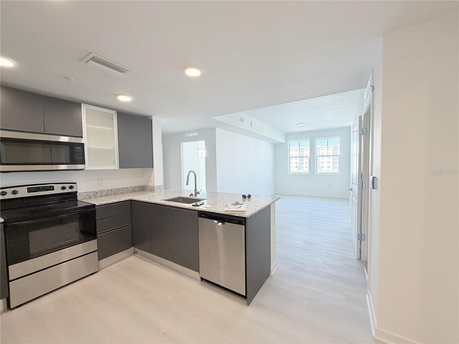 5587 Millenia Park Blvd Unit 221 #221 Orlando FL 32839 S5143087 image1