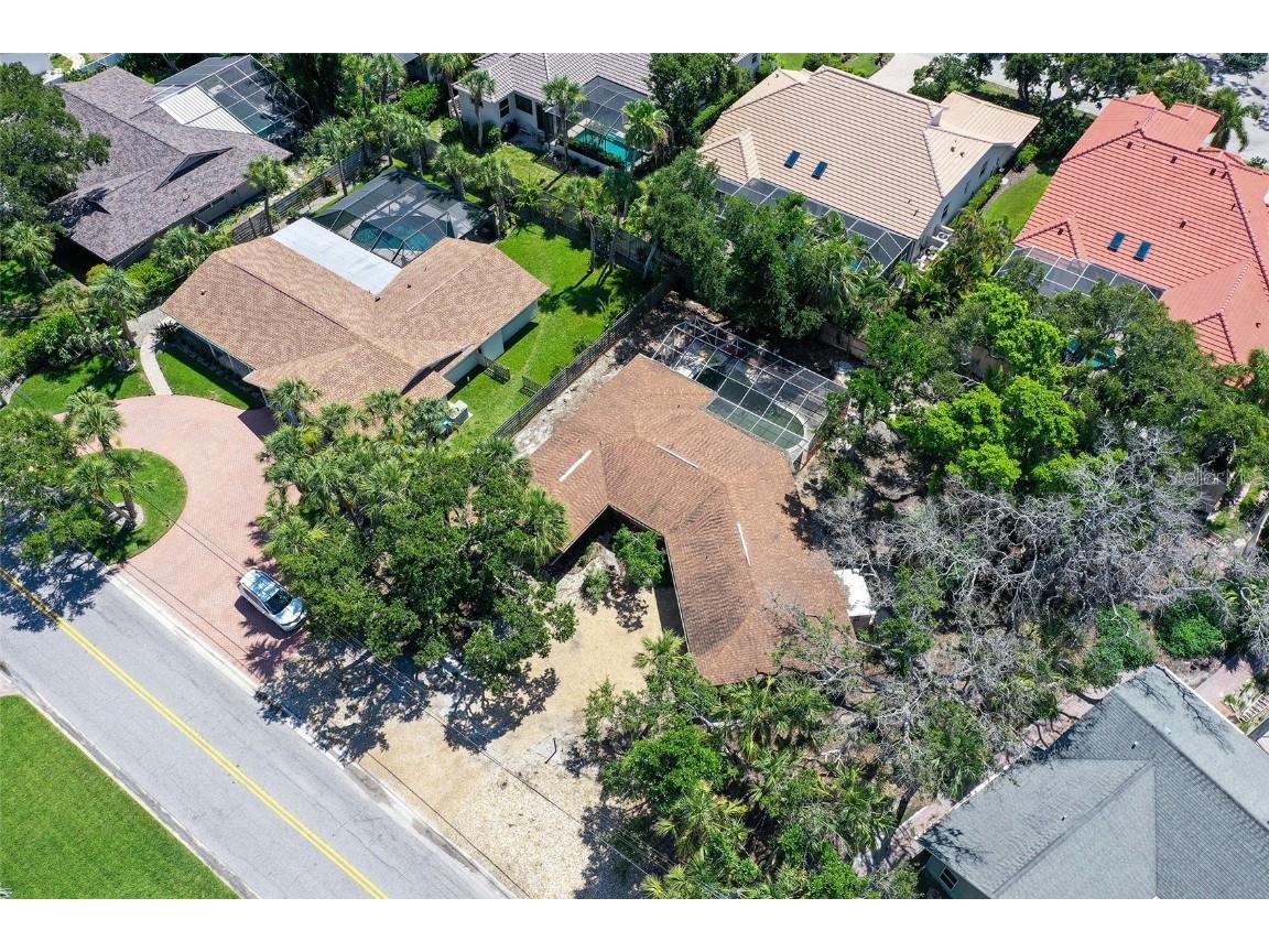 5587 Shadow Lawn Drive Sarasota FL 34242 A4657583 image1