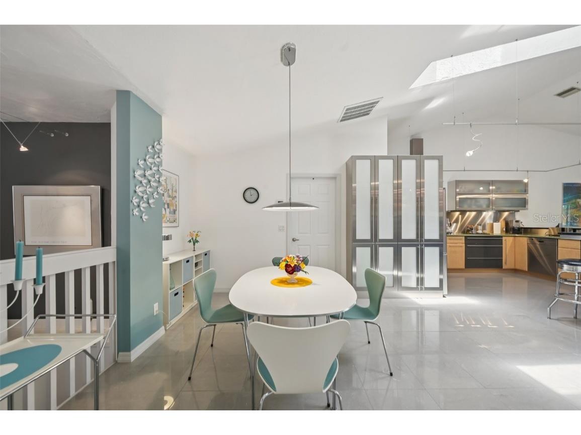 5588 Golf Pointe Drive #1 Sarasota FL 34243 A4672310 image10