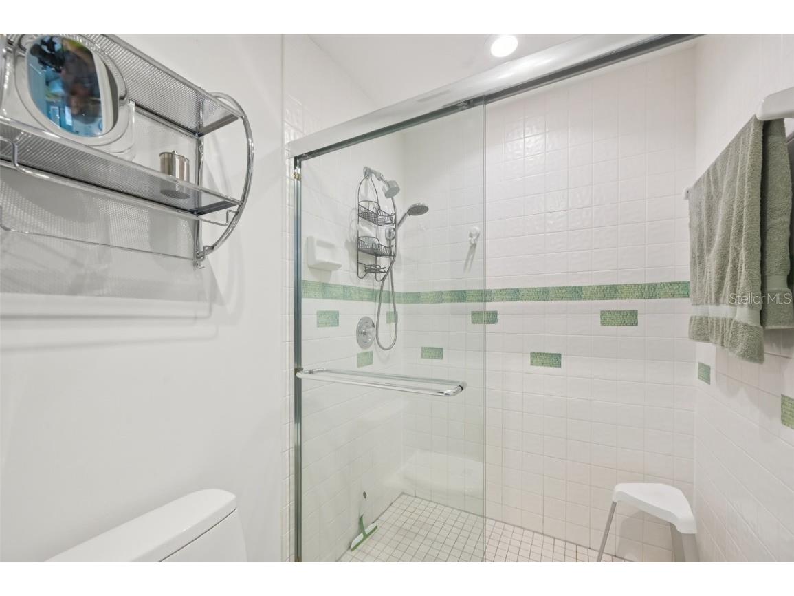 5588 Golf Pointe Drive #1 Sarasota FL 34243 A4672310 image29