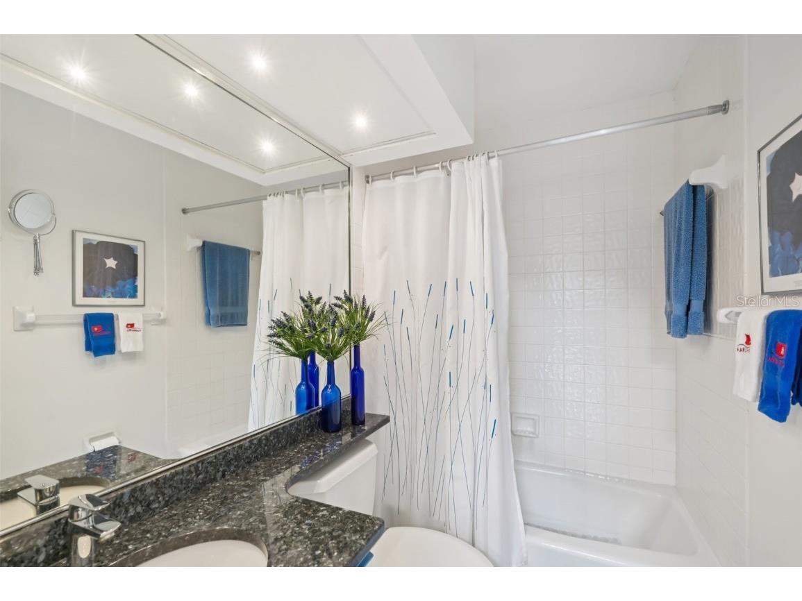 5588 Golf Pointe Drive #1 Sarasota FL 34243 A4672310 image33