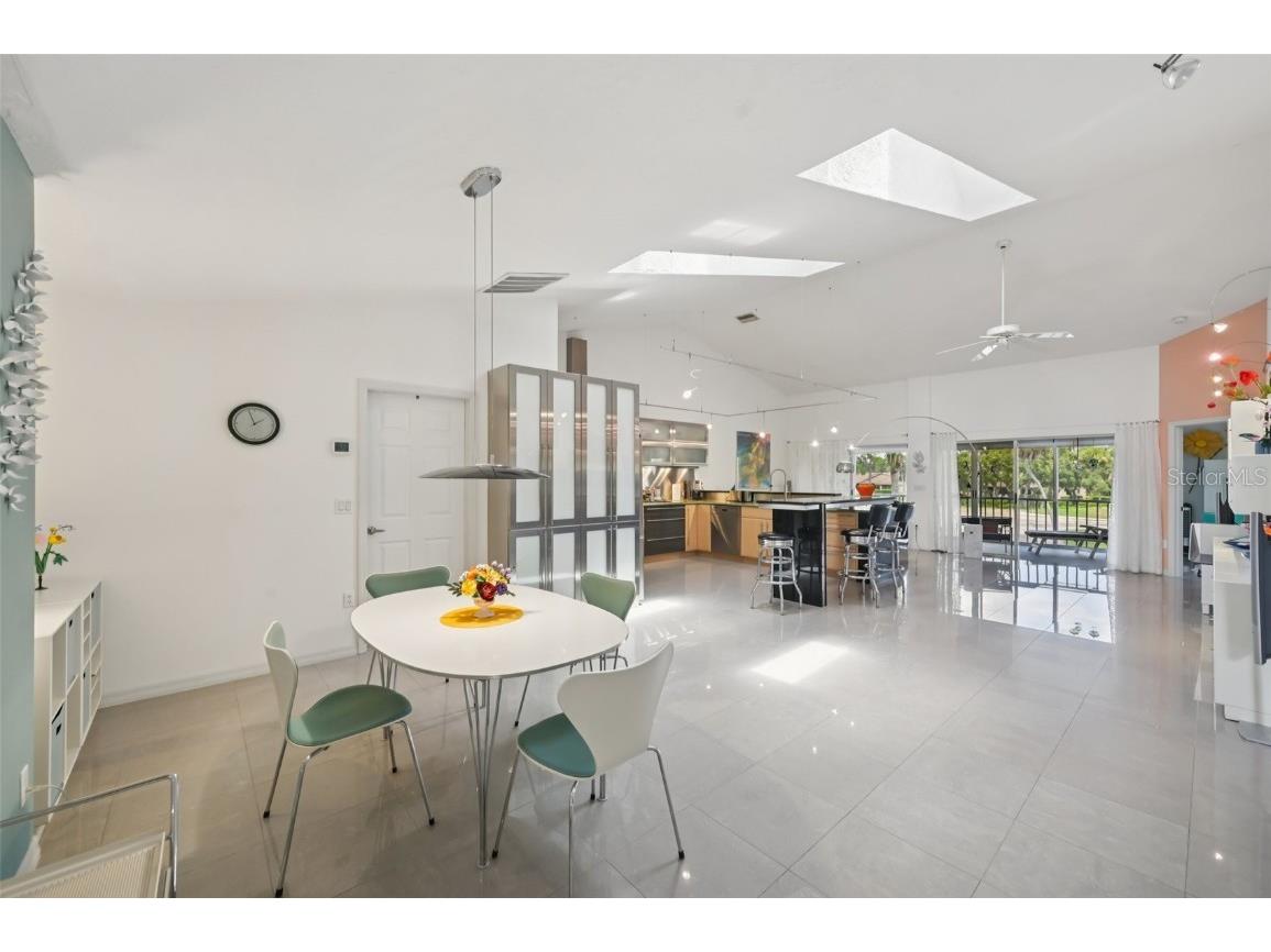 5588 Golf Pointe Drive #1 Sarasota FL 34243 A4672310 image8