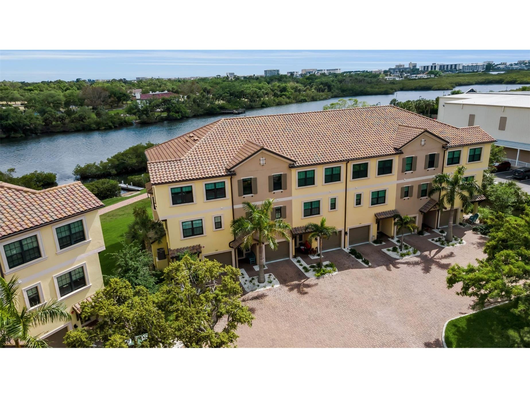 5589 Cannes Circle Sarasota FL 34231 - PHILLIPPI CREEK A4689088 image31