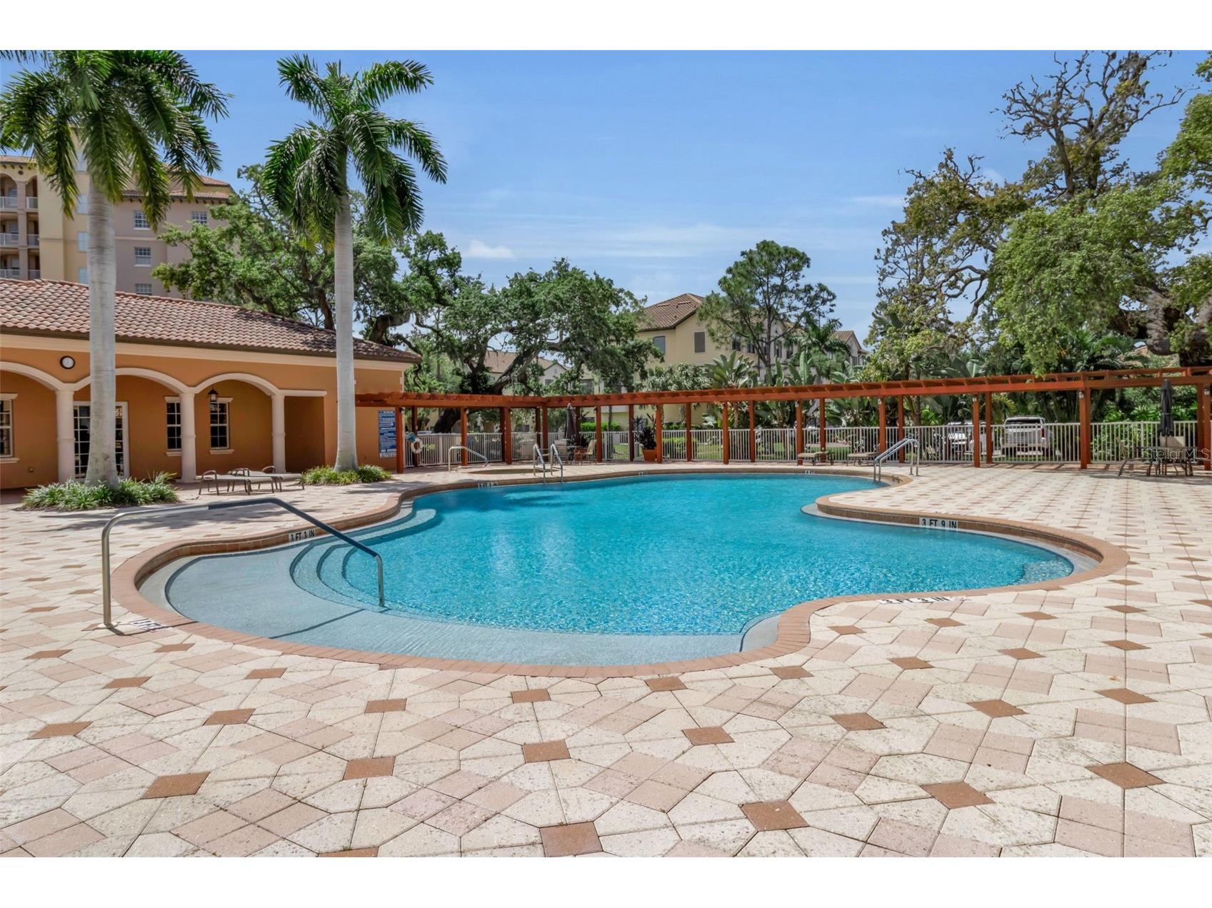 5589 Cannes Circle Sarasota FL 34231 - PHILLIPPI CREEK A4689088 image34