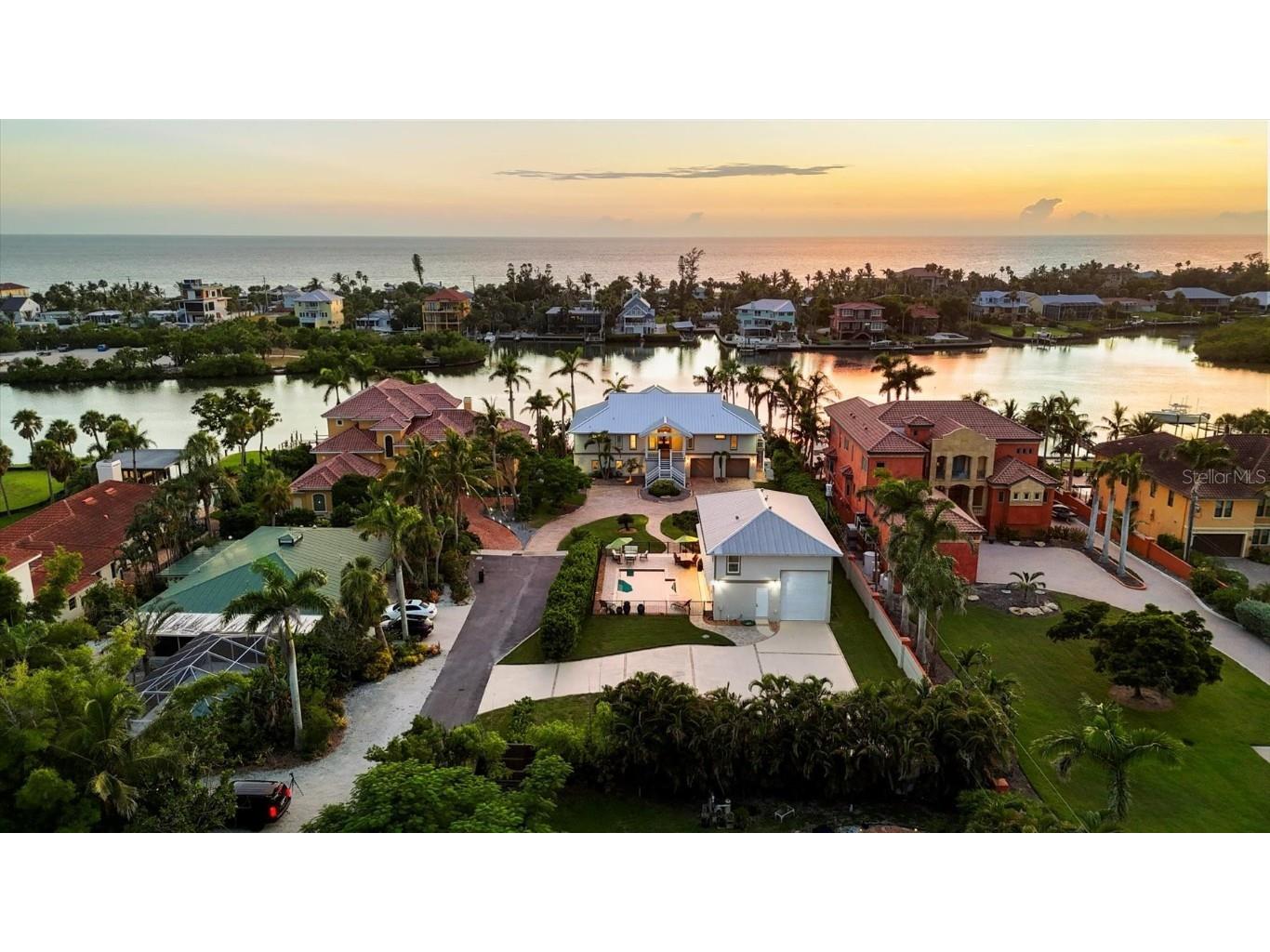 559 Bob Hope Drive Nokomis FL 34275 - BLACKBURN POINT BAY A4660958 image2