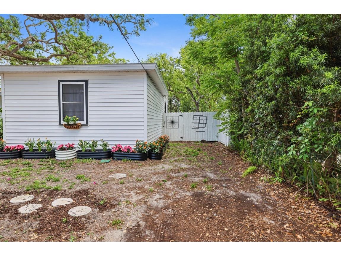 559 Scotland Street Dunedin FL 34698 TB8370789 image46