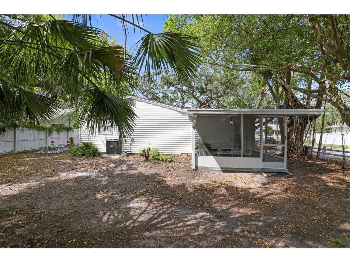 559 Scotland Street Dunedin FL 34698 TB8370789 image60