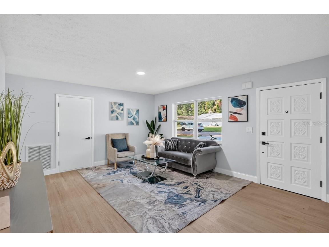 559 Vine Avenue Dunedin FL 34698 O6365543 image4