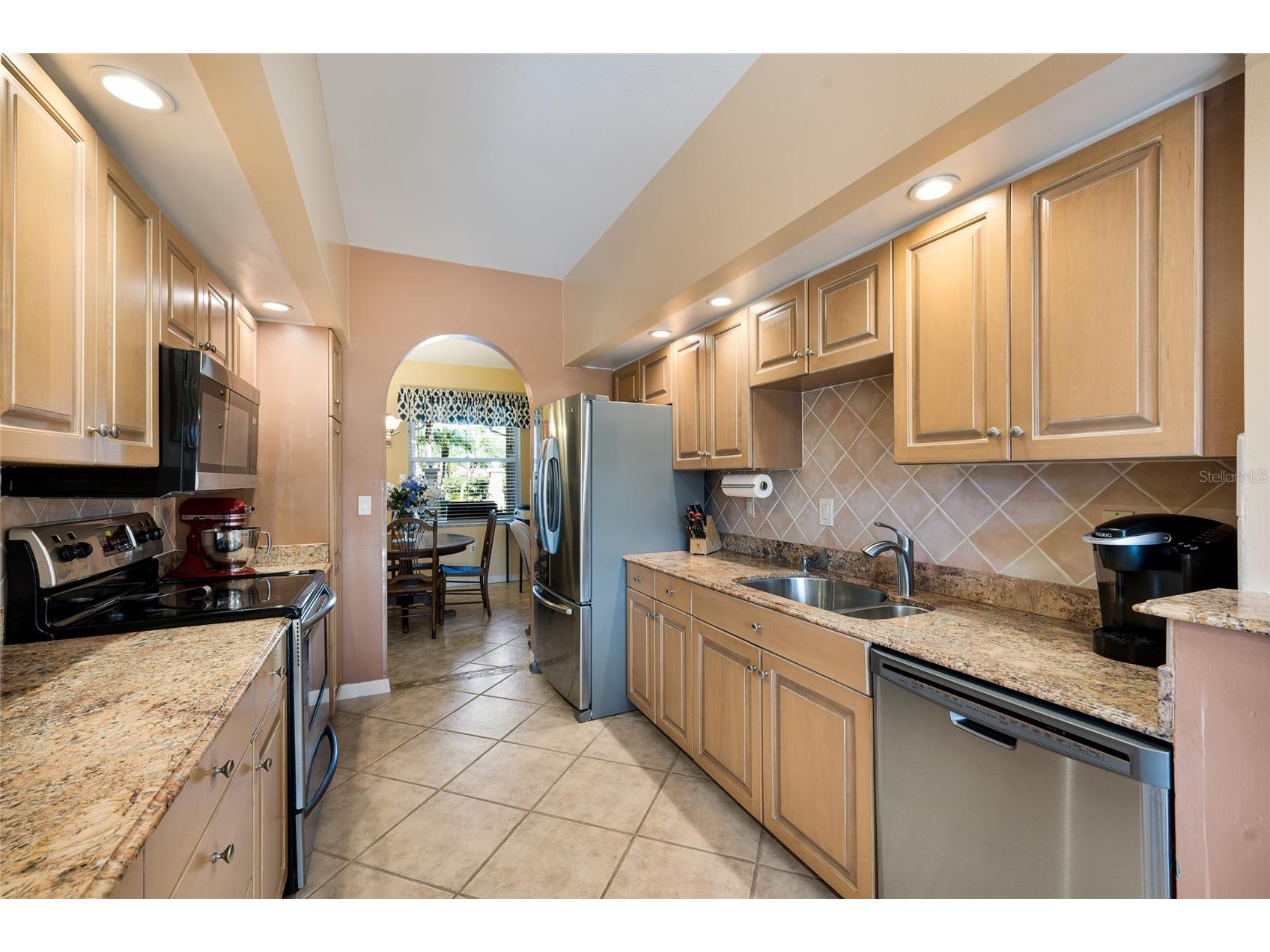 5590 Golf Pointe Drive #5590 Sarasota FL 34243 A4680747 image5