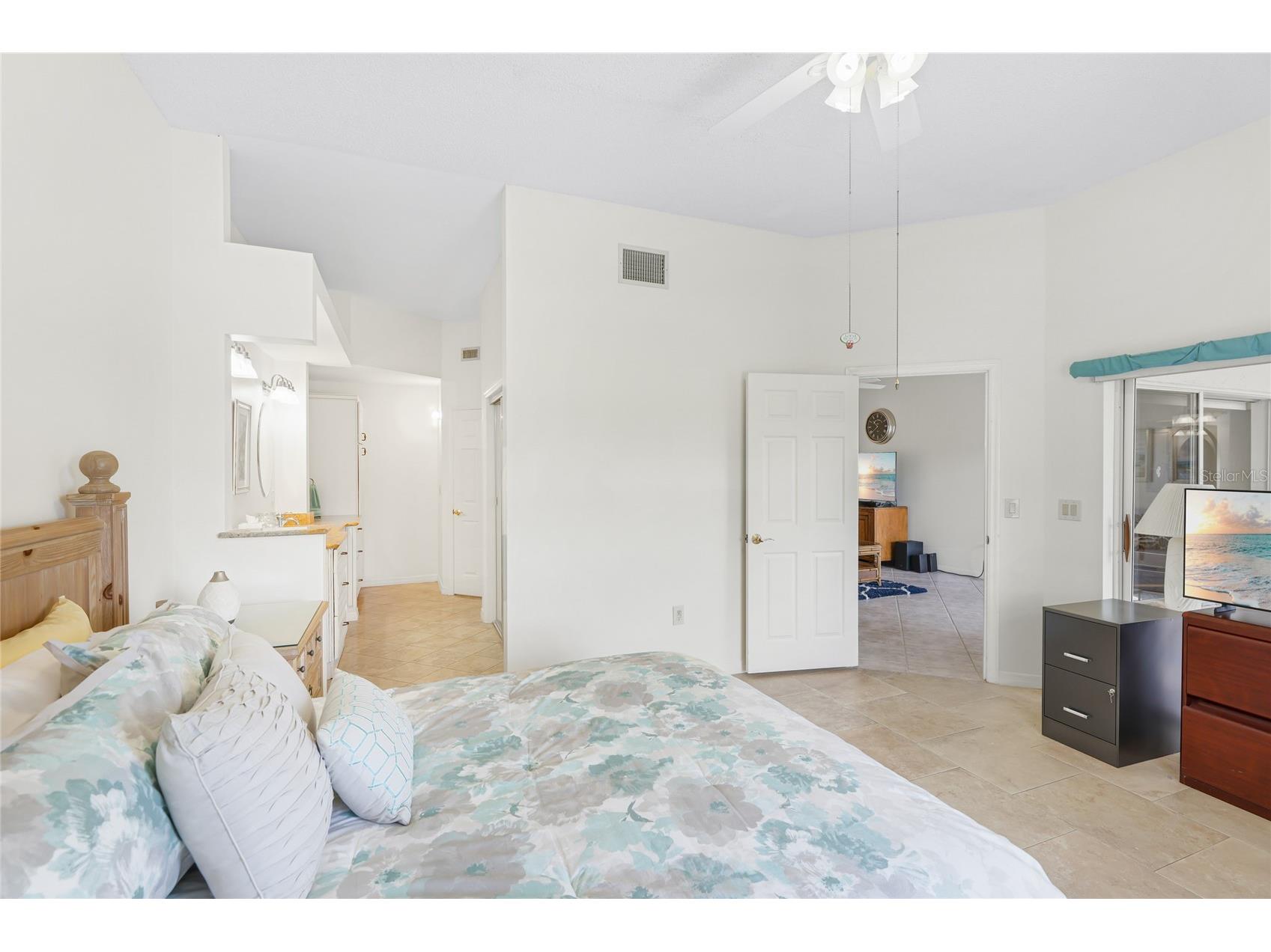 5590 Golf Pointe Drive #5590 Sarasota FL 34243 A4694922 image21