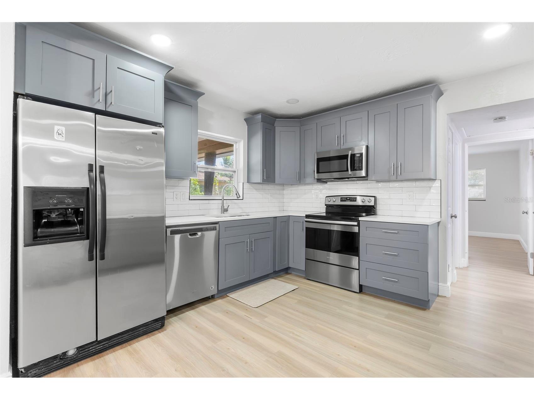 5590 Highland Street S Saint Petersburg FL 33705 TB8476881 image10