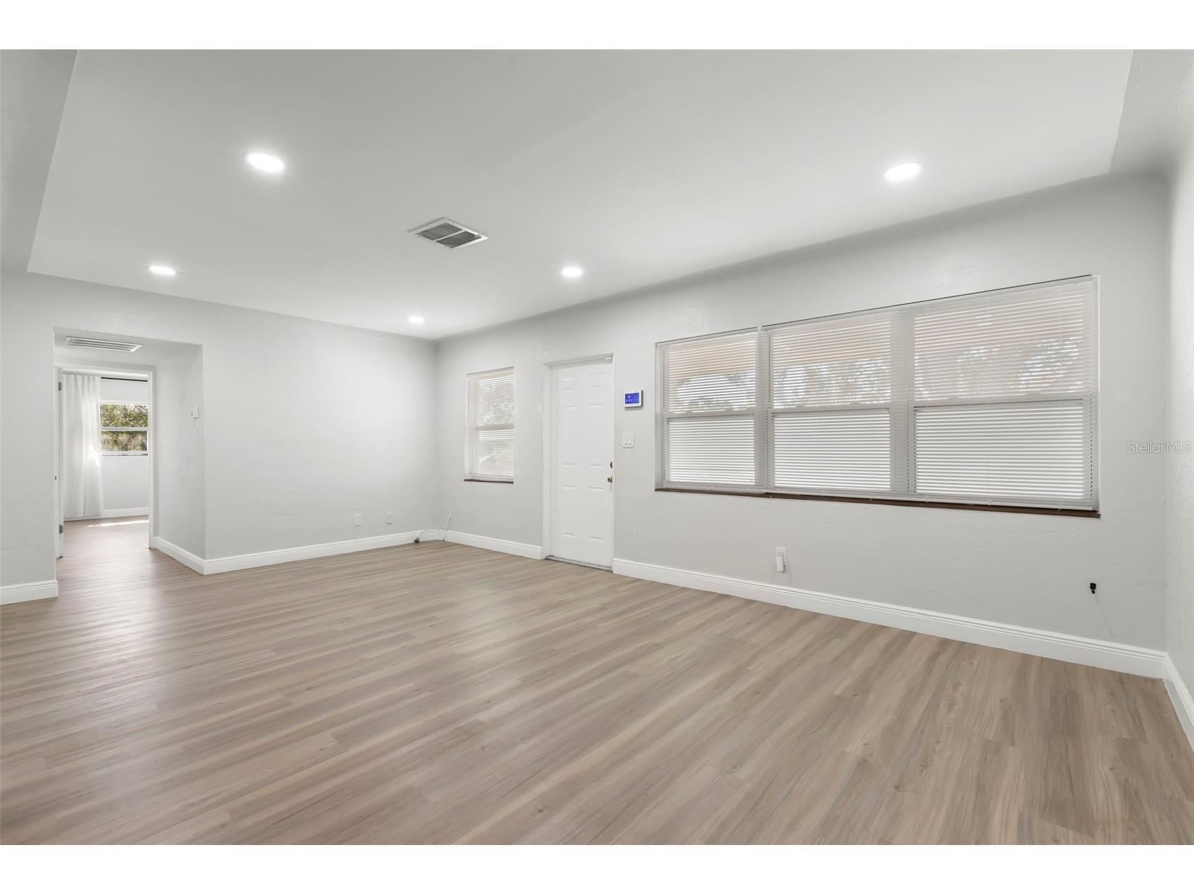 5590 Highland Street S Saint Petersburg FL 33705 TB8476881 image6