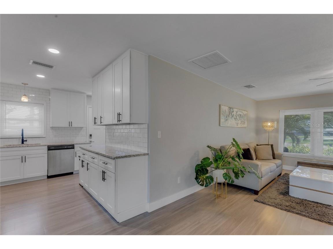 5591 15th Avenue N Saint Petersburg FL 33710 TB8375542 image11