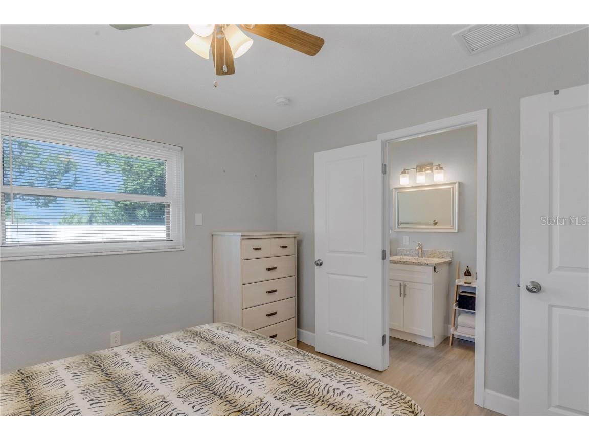 5591 15th Avenue N Saint Petersburg FL 33710 TB8375542 image19