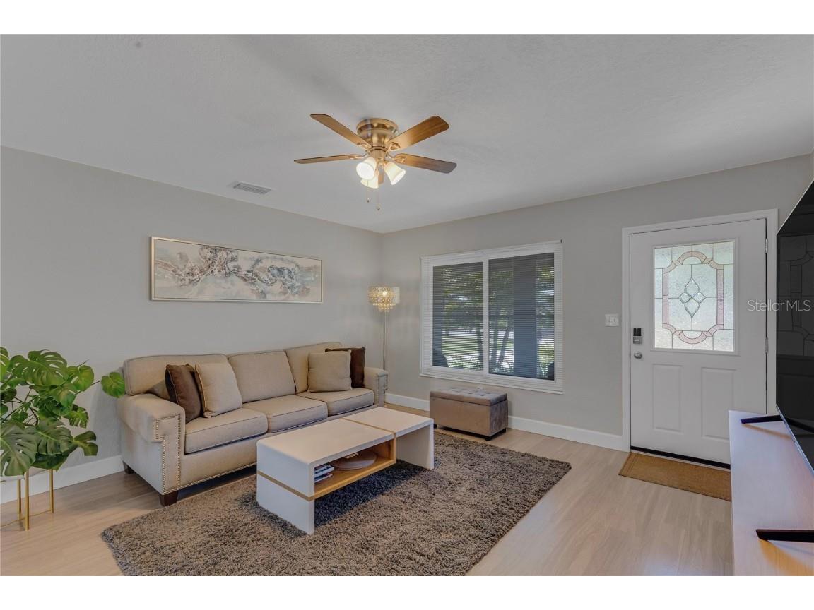 5591 15th Avenue N Saint Petersburg FL 33710 TB8375542 image5