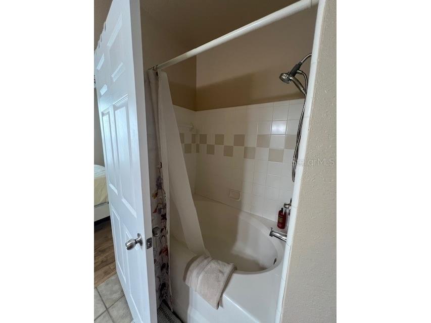 5591 Rosehill Road #102 Sarasota FL 34233 A4604375 image15