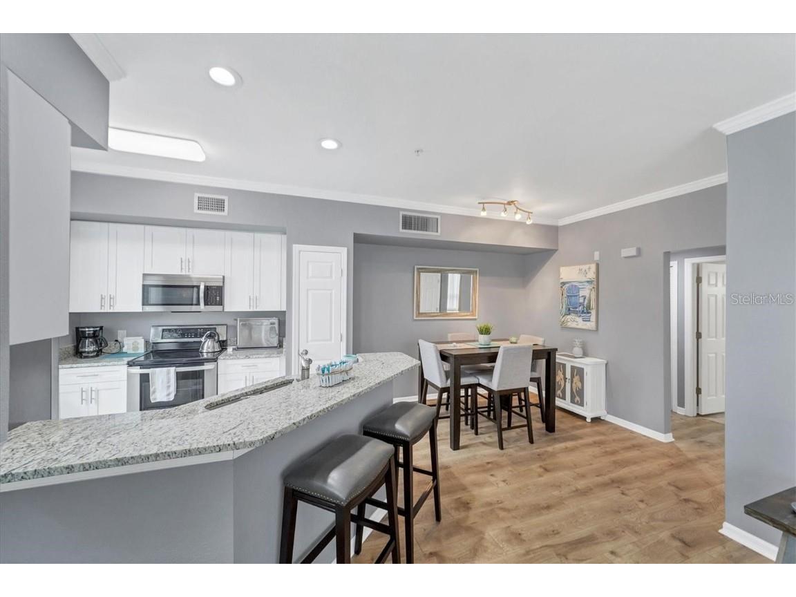 5591 Rosehill Road #102 Sarasota FL 34233 A4604375 image3