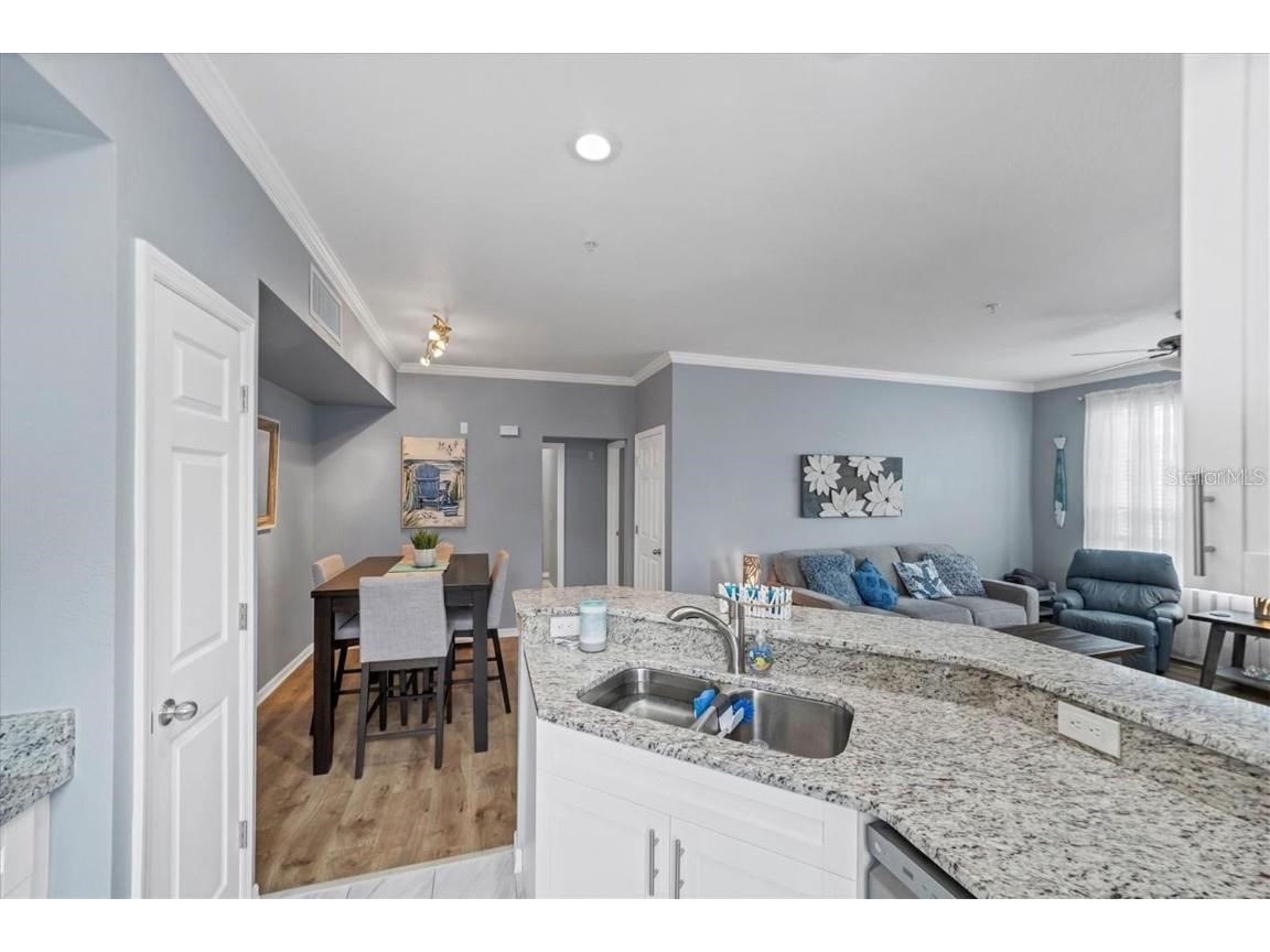 5591 Rosehill Road #102 Sarasota FL 34233 A4604375 image4