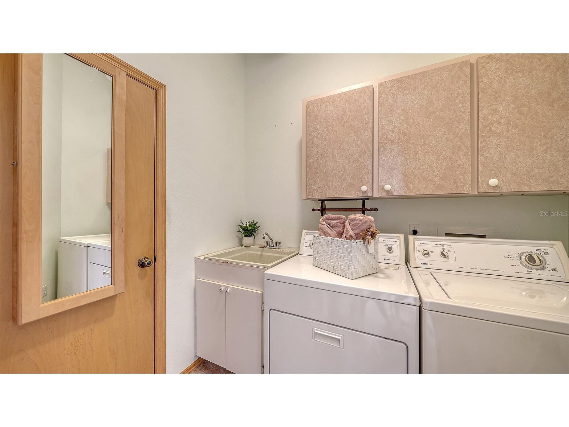 5594 Wilde Oak Way Sarasota FL 34232 A4685501 image38