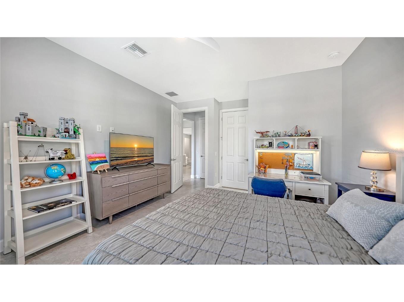 5595 Rain Lily Court Sarasota FL 34238 A4667379 image21