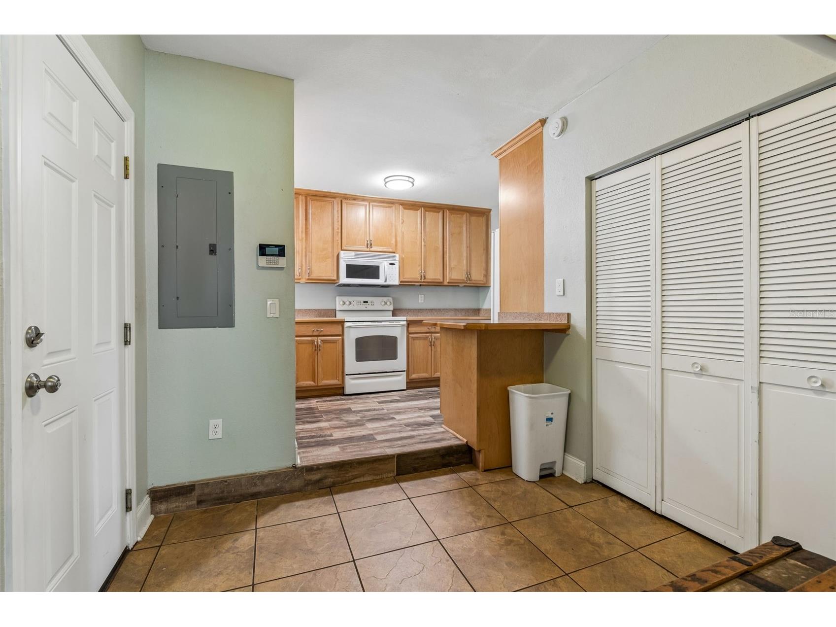 5598 14th Avenue N Saint Petersburg FL 33710 TB8507355 image27