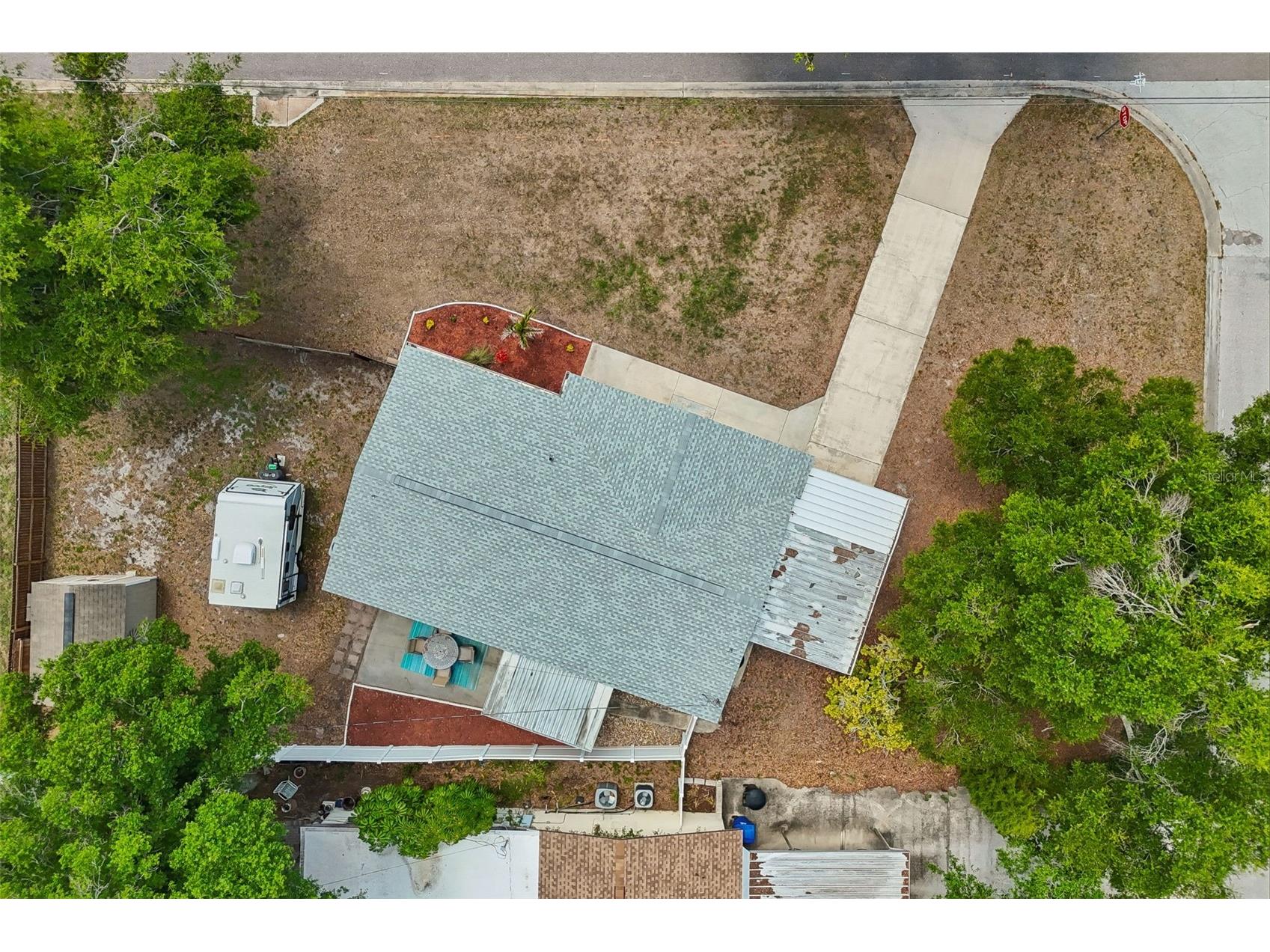 5598 14th Avenue N Saint Petersburg FL 33710 TB8507355 image61