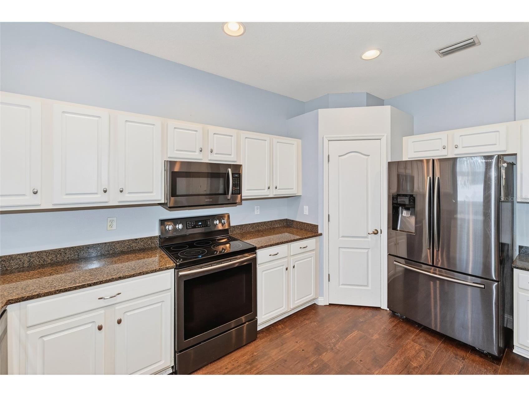 5598 Burnt Branch Circle Sarasota FL 34232 A4676394 image9