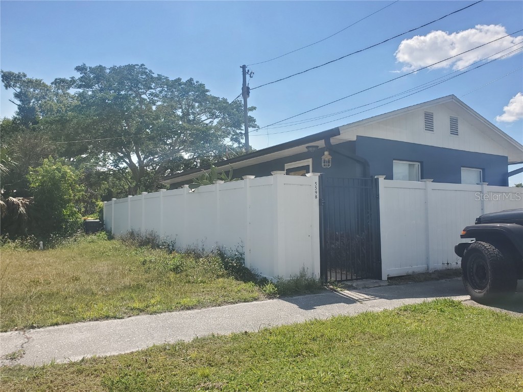 5598 Myakka Avenue Intercession City FL 33848 S5082459 image1