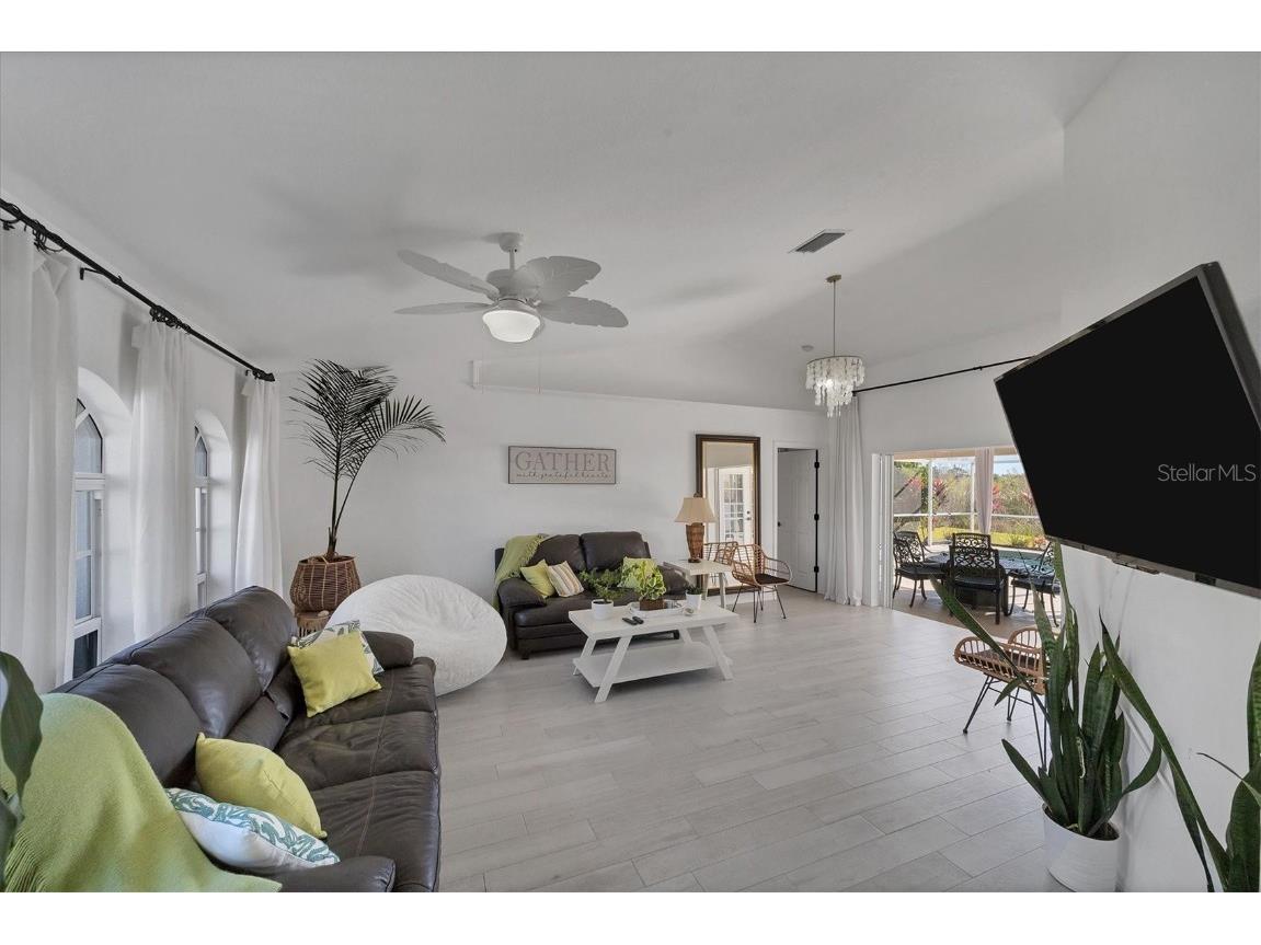 56 Long Meadow Court Rotonda West FL 33947 D6141957 image4