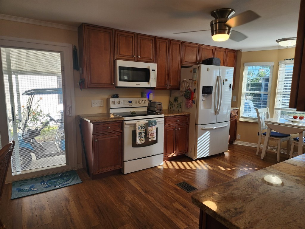 56 N Fiji Circle Englewood FL 34223 A4642105 image5