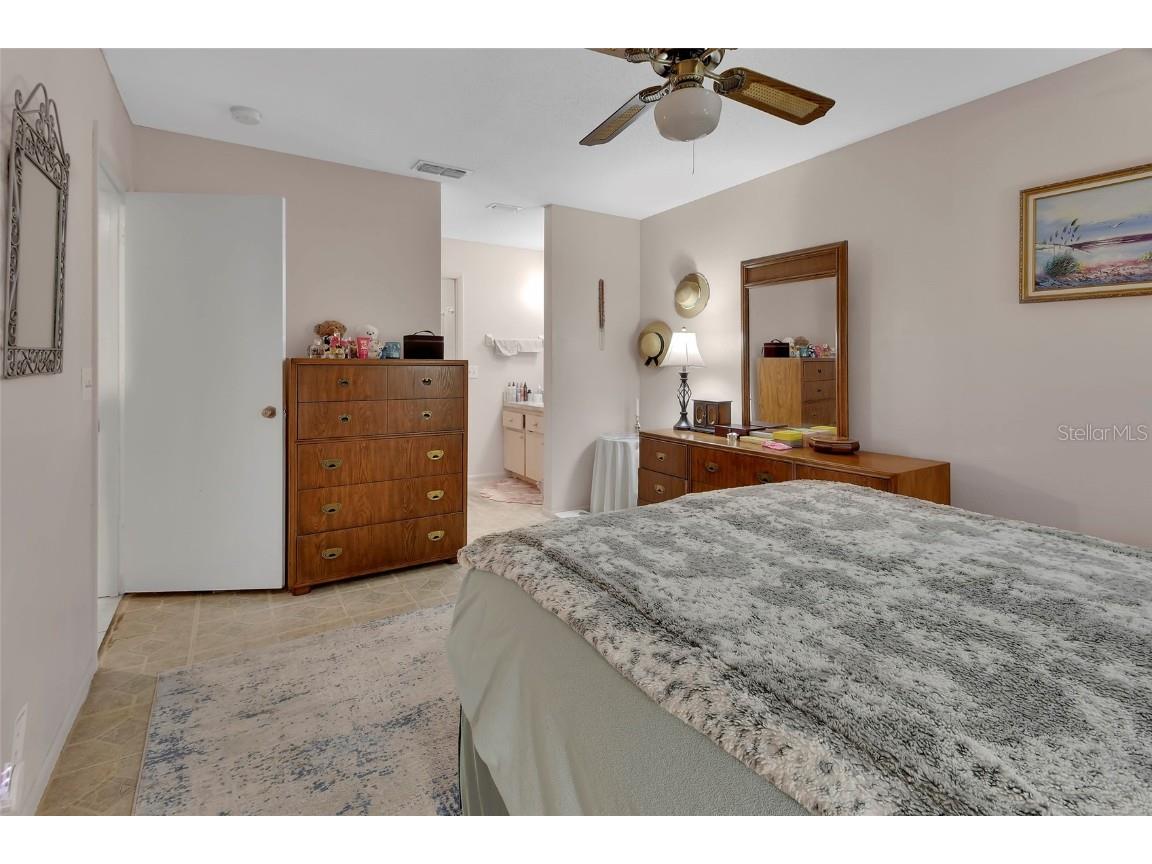 56 Park Place Ormond Beach FL 32174 V4946359 image13