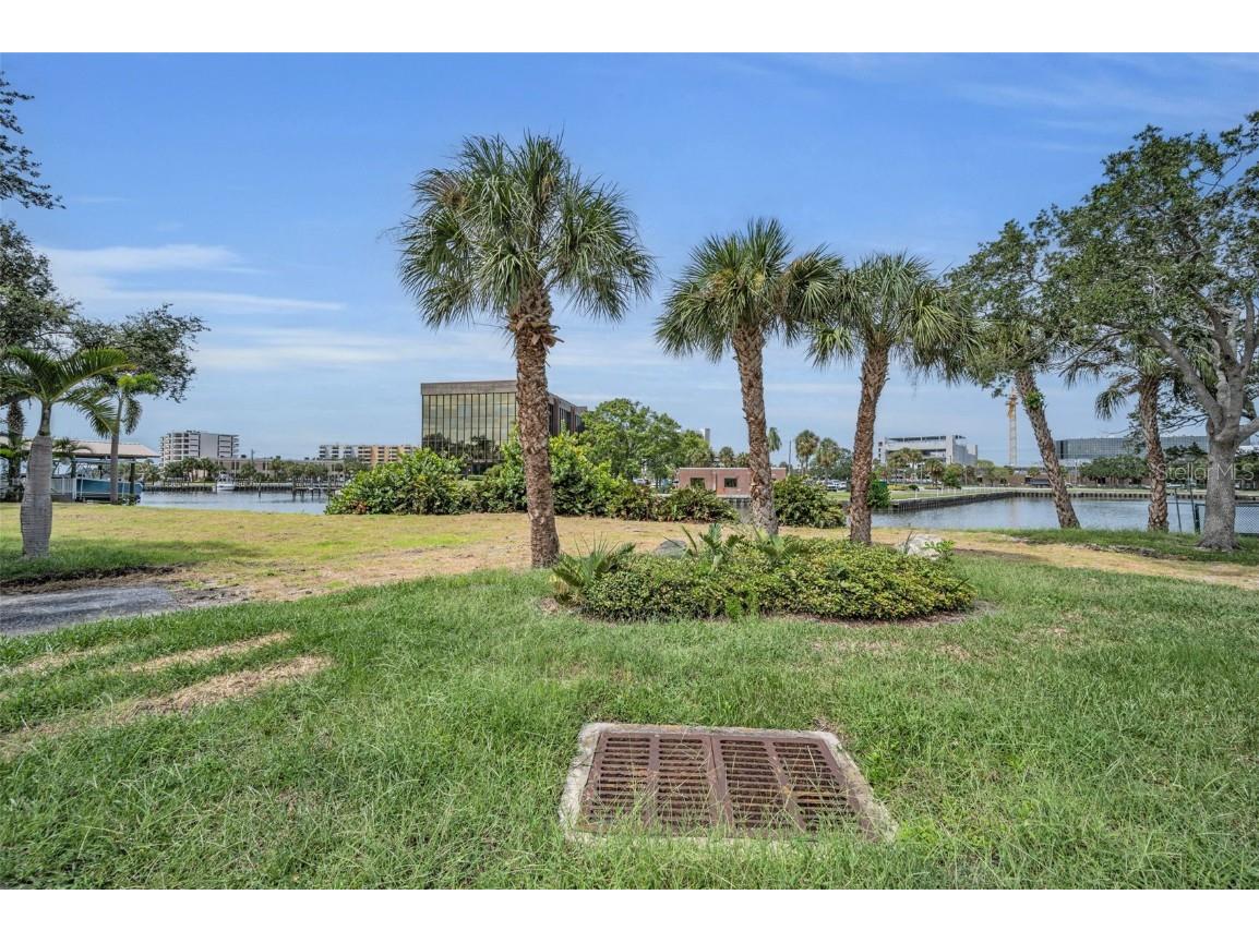 56 Sandpiper Road Tampa FL 33609 - OLD TAMPA BAY TB8425913 image9