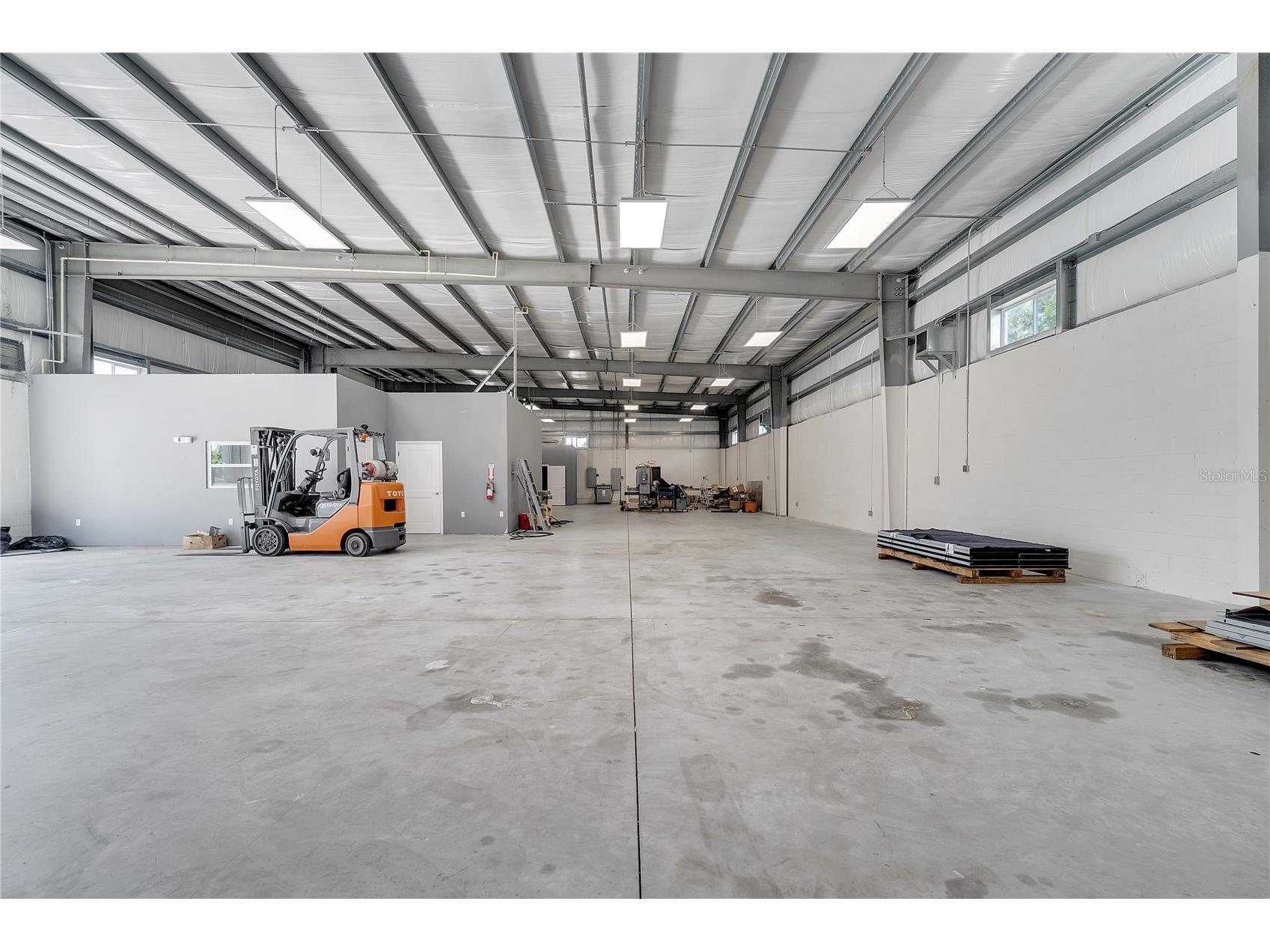 560 Barry Street Orlando FL 32808 O6400127 image28