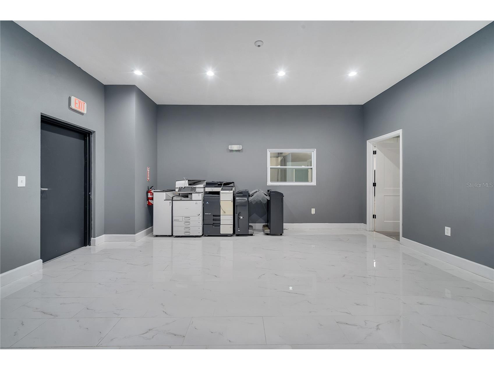 560 Barry Street Orlando FL 32808 O6400127 image32