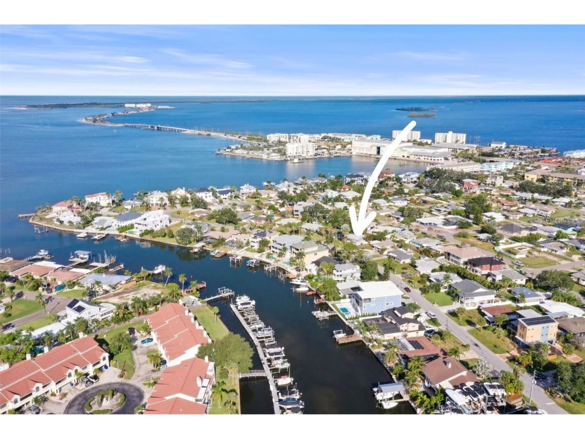 560 Baywood Drive S Dunedin FL 34698 TB8444088 image2