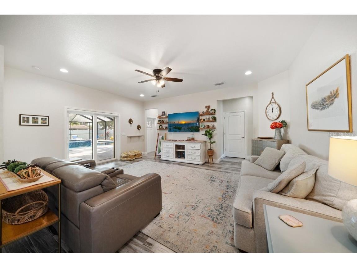 560 Clearwater Largo Road S Largo FL 33770 TB8441251 image10