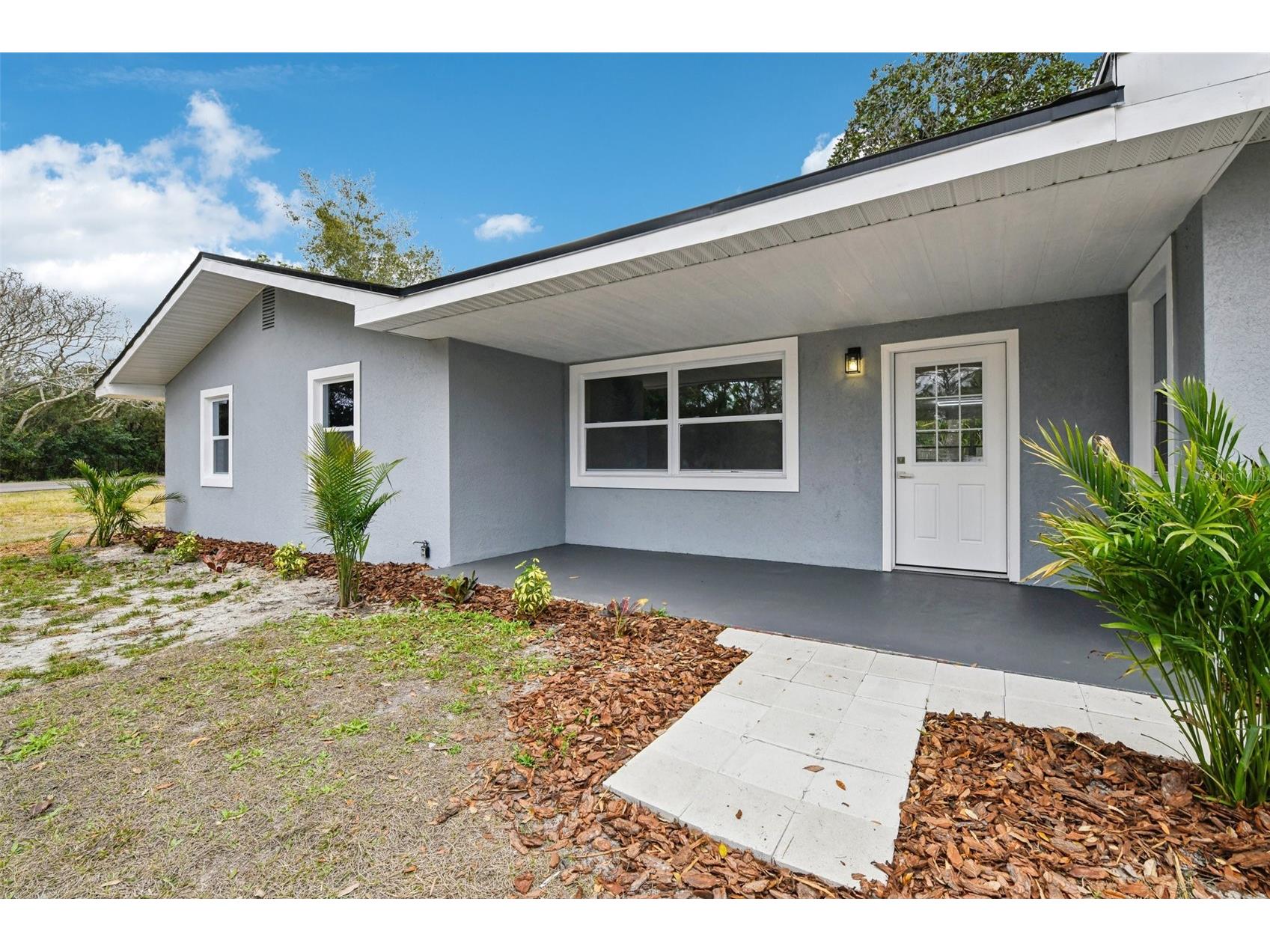 560 E 2nd Street Chuluota FL 32766 O6382638 image1