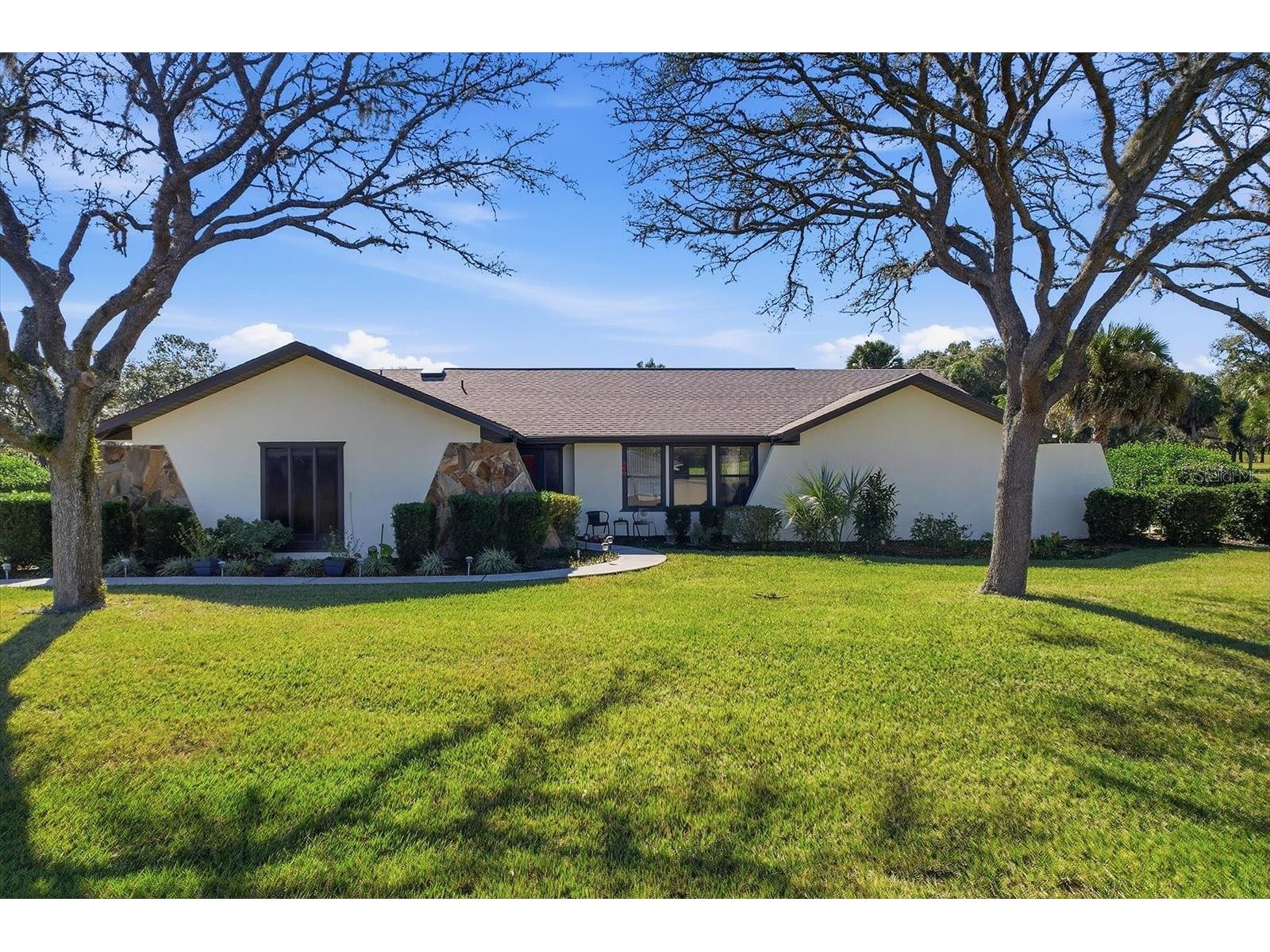 560 E Falconry Court Hernando FL 34442 TB8465262 image1